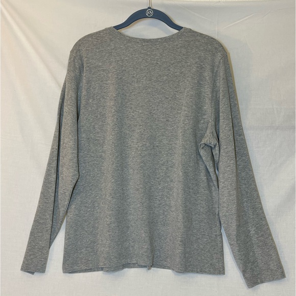 Old Navy long sleeve women’s XXL. In great condition! Like new. - Picture 2 of 5